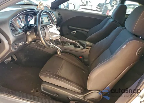 2015 Dodge Challenger Sxt z USA, uszkodzony, nr VIN 2C3CDZAG4FH770549